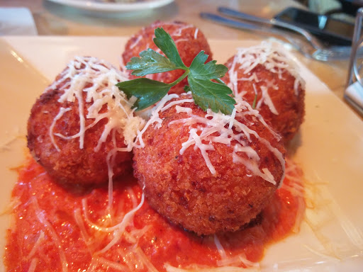 Restaurant «The Cheesecake Factory», reviews and photos, 10300 Little Patuxent Pkwy, Columbia, MD 21044, USA