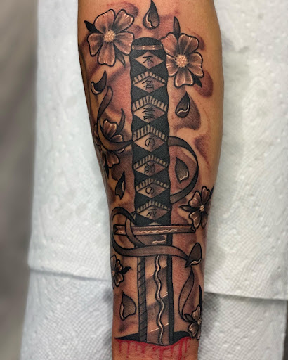 Explore tattoo ideas for biceps, creative tattoo ideas in Uvalde, available at Artistik Kreationz 96