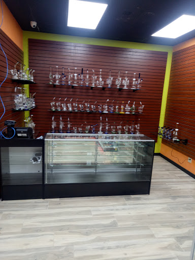 Tobacco Shop «Smoke Center In Longview», reviews and photos, 1016 W Loop 281 Suite # B, Longview, TX 75604, USA