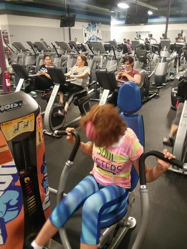 Health Club «Crunch - Riverside», reviews and photos, 10125 Hole Ave, Riverside, CA 92503, USA