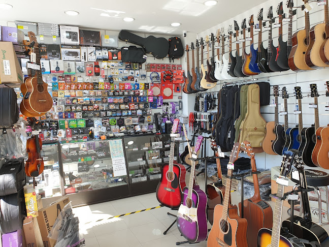 M&C Musical Instruments Craiova - Magazin de muzică