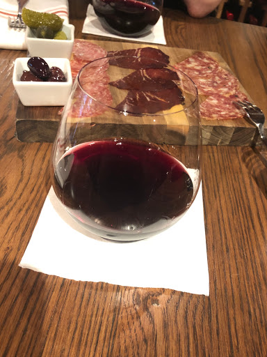 Wine Bar «Packing House Wines», reviews and photos, 540 W 1st St, Claremont, CA 91711, USA