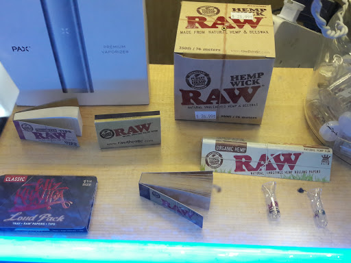 Tobacco Shop «Cole Street Smoke Shop», reviews and photos, 610 Cole St, San Francisco, CA 94117, USA