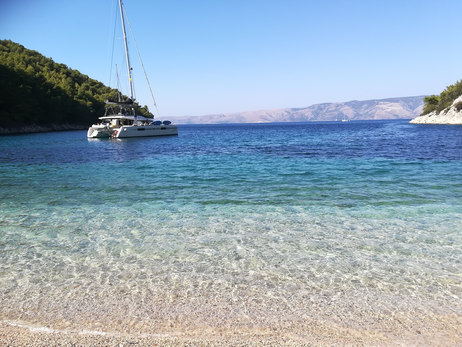 Foto von Brusje beach mit kleine bucht