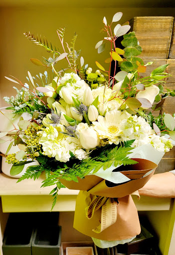 Florist «Louis Gardens Florist», reviews and photos, 1251 S Beach Blvd q, La Habra, CA 90631, USA