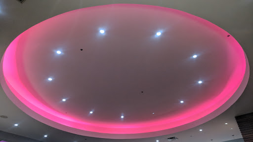 Movie Theater «Studio Movie Grill», reviews and photos, 2880 Holcomb Bridge Rd, Alpharetta, GA 30022, USA