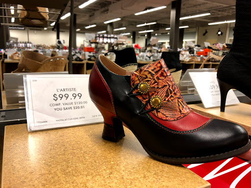 Shoe Store «DSW Designer Shoe Warehouse», reviews and photos, 8236 MN-7, St Louis Park, MN 55426, USA