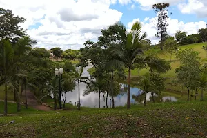 Parque Lagoa Dourada image