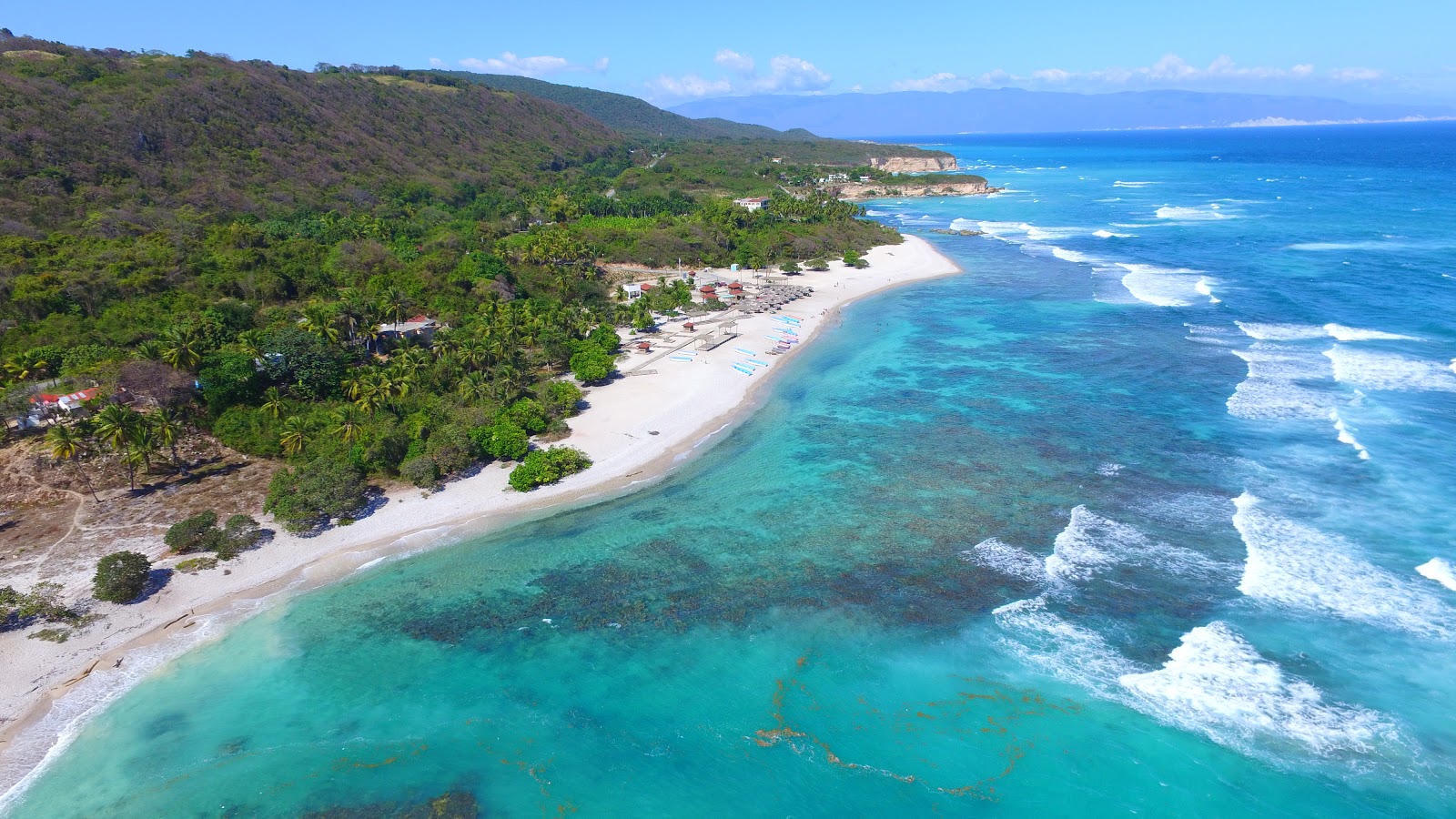 Zdjęcie El Quemaito beach z przestronne multi zatoki