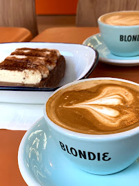 Cappuccino du Restaurant Blondie Coffee Shop à Paris - n°6