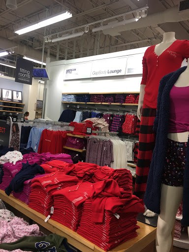 Clothing Store «Gap Outlet», reviews and photos, 12801 W Sunrise Blvd, Sunrise, FL 33323, USA