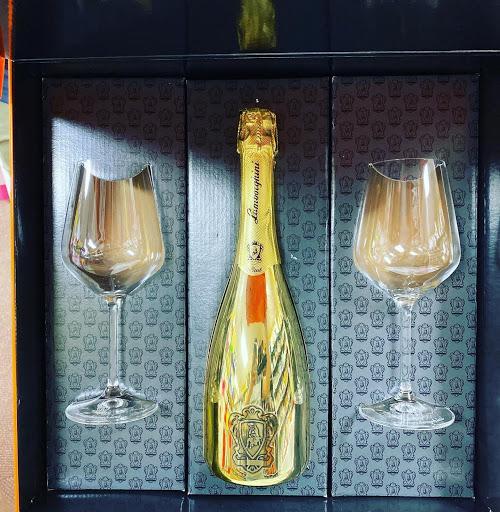 Liquor Store «One Stop Liquor Store», reviews and photos, 238 N Main St, Manchester, CT 06042, USA