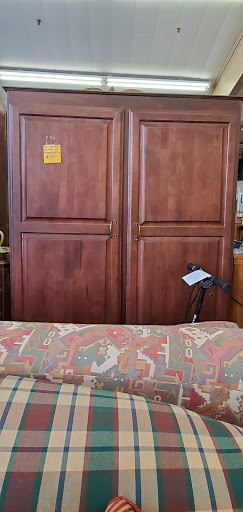 Thrift Store «Hillcrest Hope Thrift Store», reviews and photos, 7 W Mill St, Liberty, MO 64068, USA