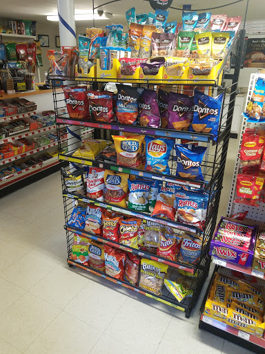 Grocery Store «Papas Deli & Groceries», reviews and photos, 289 N Main St, Winsted, CT 06098, USA