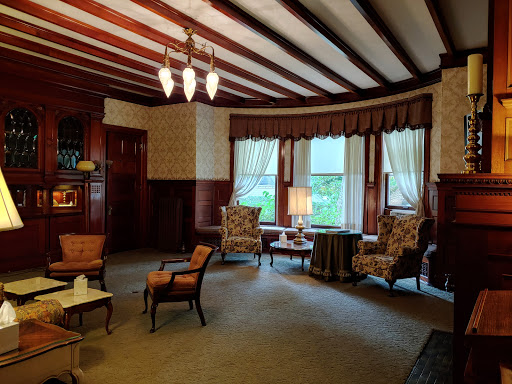 Funeral Home «Reynolds-Jonkhoff Funeral Home», reviews and photos, 305 6th St, Traverse City, MI 49684, USA