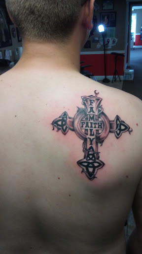 Tattoo Shop «American Pride Tattoos Oxford», reviews and photos, 340 N Lapeer Rd, Oxford, MI 48371, USA