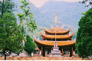 Huong Pagoda image