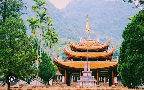 Huong Pagoda image