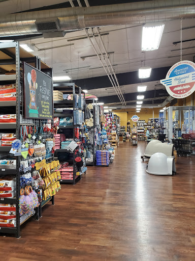 Pet Store «Hollywood Feed - Memphis, TN - Broad», reviews and photos, 2648 Broad Ave, Memphis, TN 38112, USA