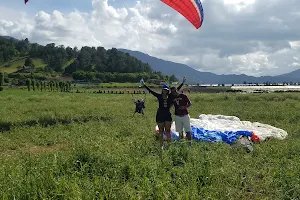 parapente flying sky constanza image