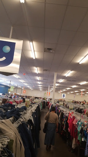 Thrift Store «Buckeye Goodwill Retail Store & Donation Center», reviews and photos