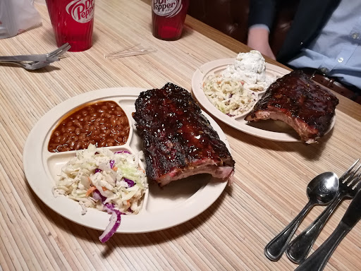 Barbecue Restaurant «Whole Hog Cafe - Conway», reviews and photos, 150 E Oak St # A, Conway, AR 72032, USA