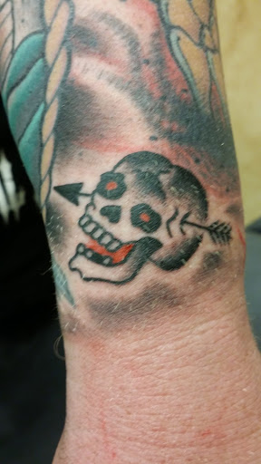 Body Piercing Shop «Immortal Art Tattoo & Body Piercing : Scottsdale», reviews and photos, 10255 N Scottsdale Rd #1, Paradise Valley, AZ 85253, USA