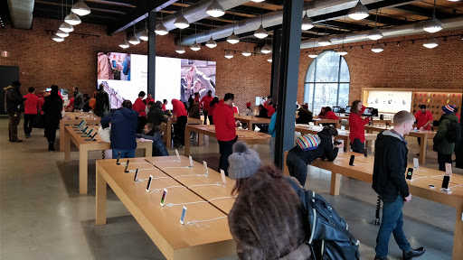 Computer Store «Apple Williamsburg», reviews and photos, 247 Bedford Ave, Brooklyn, NY 11211, USA