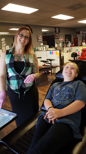 Tattoo Shop «Endless Kreations Custom Tattoo & Piercing», reviews and photos, 101 Old Shackle Island Rd, Hendersonville, TN 37075, USA