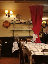 Atmosphère du Restaurant français Auberge Pyrénées Cévennes à Paris - n°10