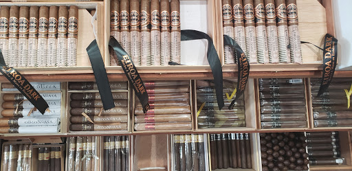 Liquor Store «Cottage Hill Package Store», reviews and photos, 6376 Cottage Hill Rd, Mobile, AL 36609, USA