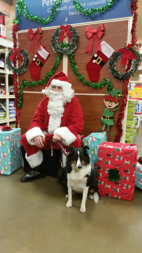 Pet Supply Store «PetSmart», reviews and photos, 322 Robert Smalls Pkwy, Beaufort, SC 29906, USA