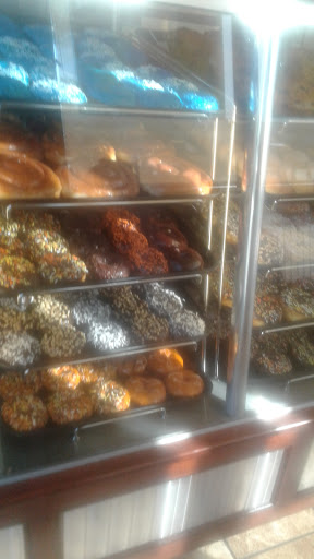 Donut Shop «Yum Yum Donuts», reviews and photos, 5454 Orangethorpe Ave, La Palma, CA 90623, USA