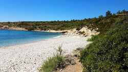 Foto von Tigani Beach mit geräumige bucht