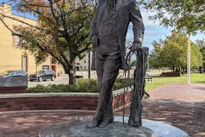 James Garner statue image