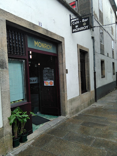 Monroy - Rúa da Raíña, 11, 15702 Santiago de Compostela, A Coruña, Spain