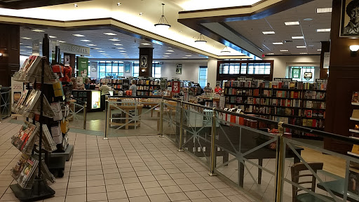 Book Store «Barnes & Noble», reviews and photos, 760 SE Maynard Rd, Cary, NC 27511, USA