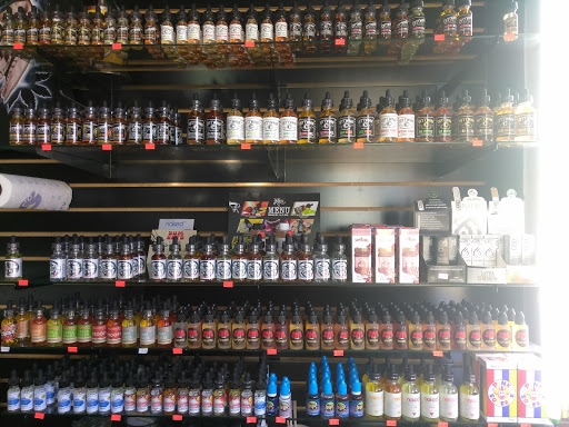 Tobacco Shop «Clock Town Smoke Shop/It Is Vapor Express», reviews and photos, 1039 High St, Auburn, CA 95603, USA