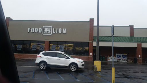 Grocery Store «Food Lion», reviews and photos, 845 Village Blvd, Abingdon, VA 24210, USA