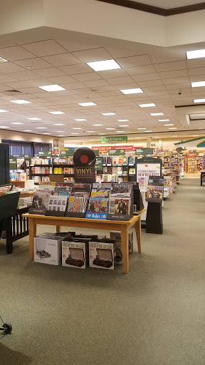 Book Store «Barnes & Noble», reviews and photos, 4940 Monroe St, Toledo, OH 43623, USA