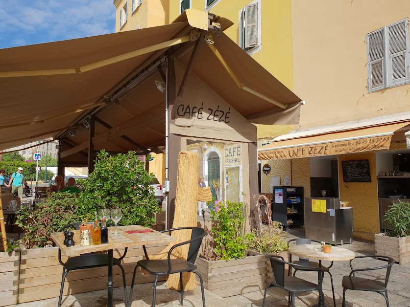 Café Zézé à Ajaccio