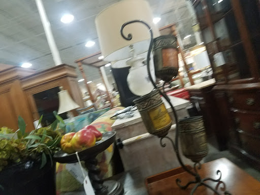 Consignment Shop «Home Consignment Center - Bee Cave», reviews and photos, 12812 Shops Pkwy, Austin, TX 78738, USA