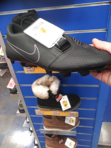 Sporting Goods Store «Big 5 Sporting Goods - Bakersfield», reviews and photos, 3203 Mall View Rd, Bakersfield, CA 93306, USA