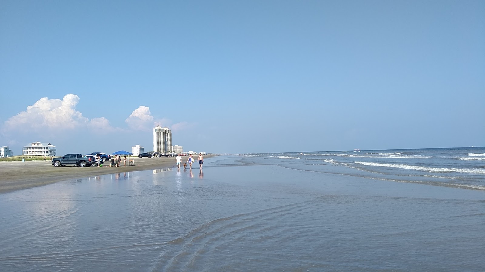 Foto de Stewart beach com areia brilhante superfície