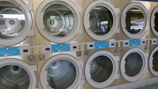 Laundromat «St. Clair Shores Electrolux Express Coin Laundromat», reviews and photos, 27520 Harper Ave, St Clair Shores, MI 48081, USA