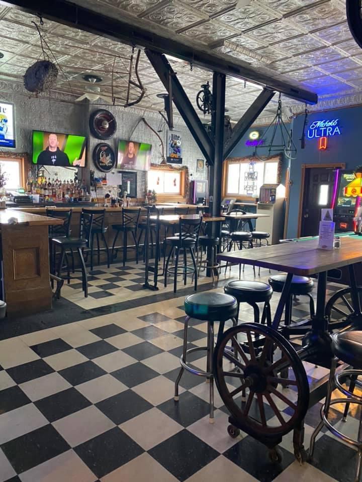 Ann’s Farmington Inn 53137