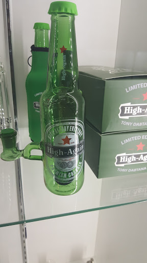 Tobacco Shop «Purple Haze Smoke Shop», reviews and photos, 9857 Topanga Canyon Blvd, Chatsworth, CA 91311, USA