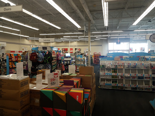 Office Supply Store «Staples», reviews and photos, 591 Memorial Dr, Chicopee, MA 01020, USA