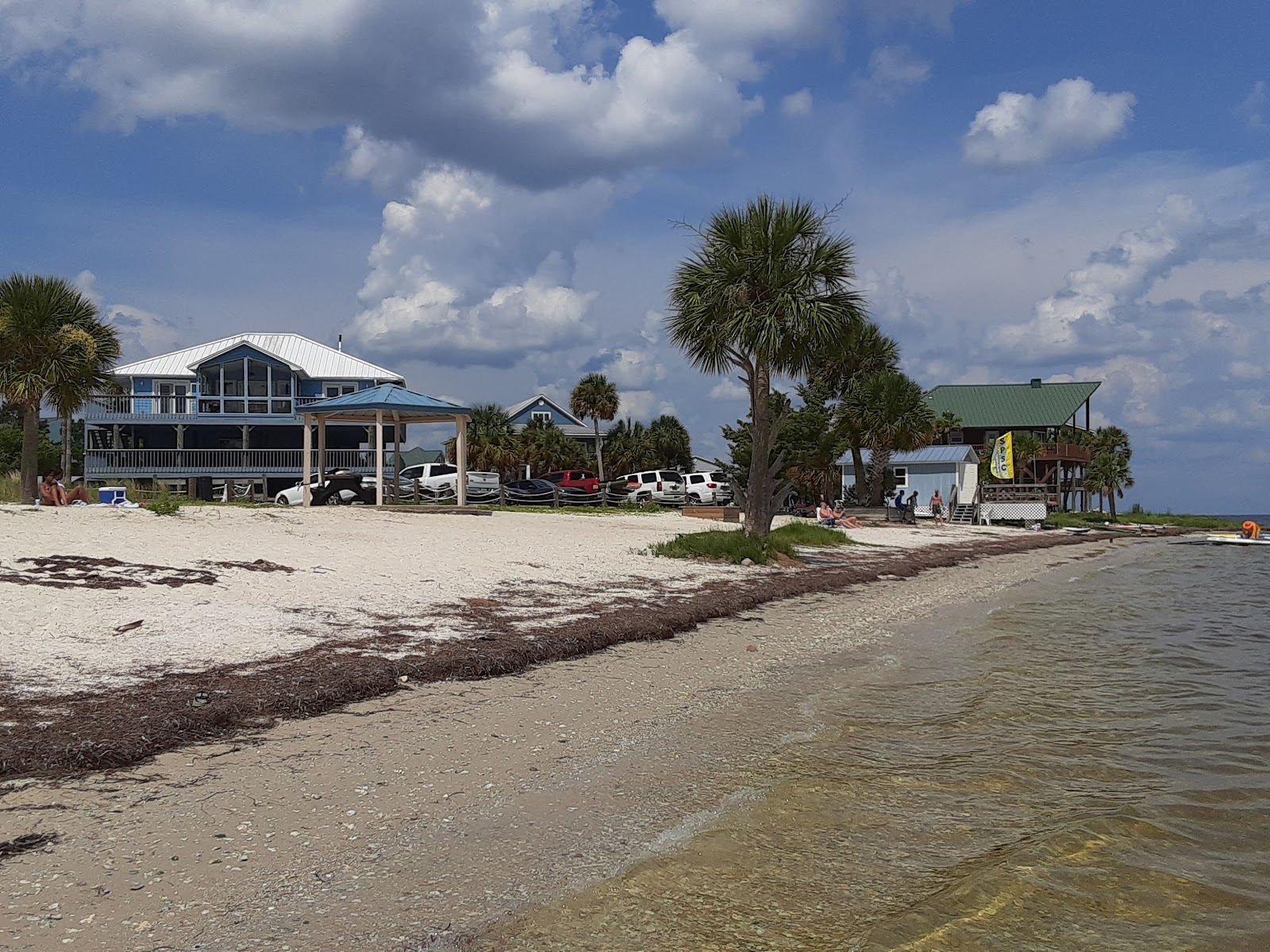 Foto de Shell Point Beach con muy limpio nivel de limpieza