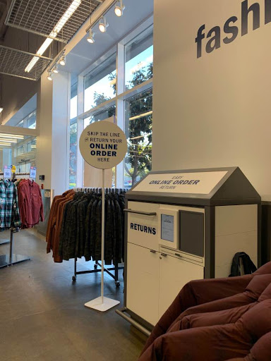 Clothing Store «Old Navy», reviews and photos, 49 W Hillsdale Blvd, San Mateo, CA 94403, USA